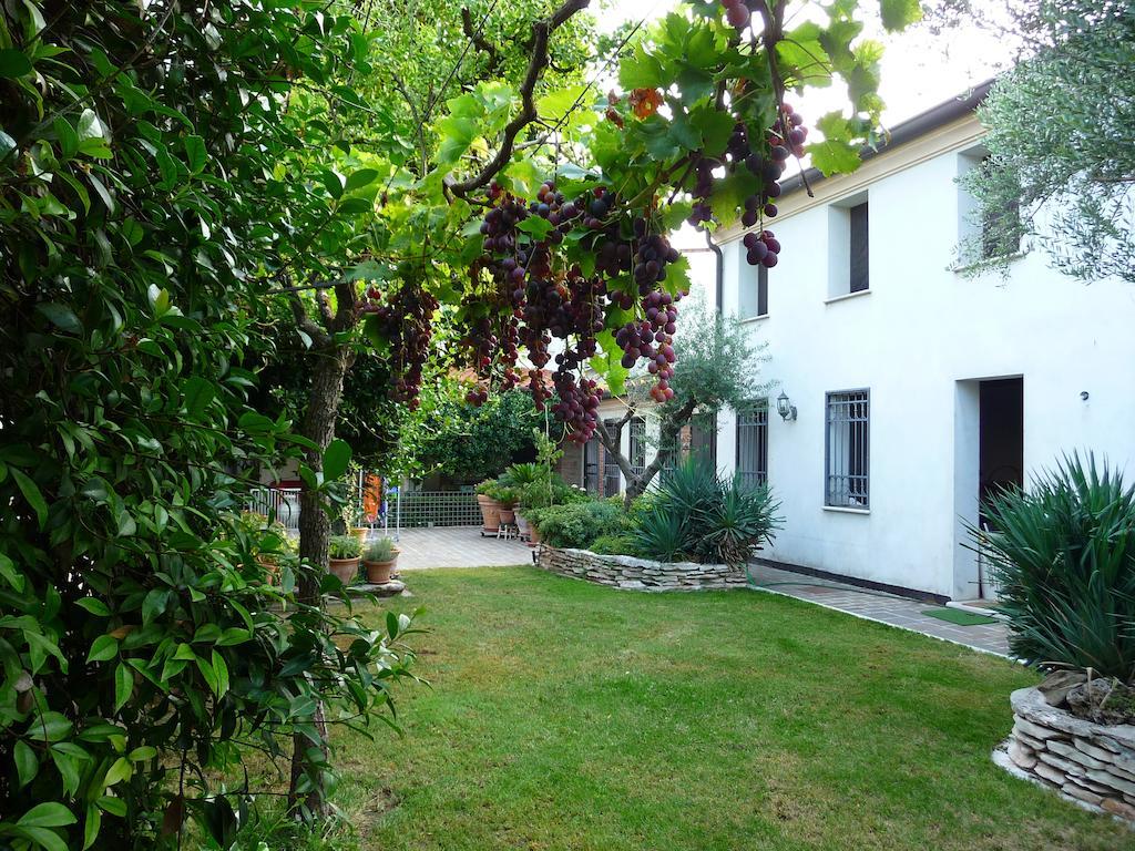 Bed and Breakfast Casa Stefy Монтаньяна Экстерьер фото